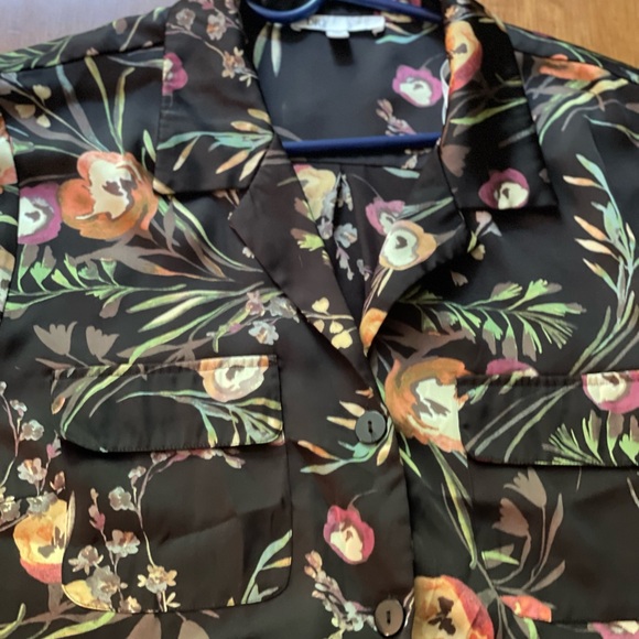 DR2 Black Floral Casual Shirt - Picture 4 of 8